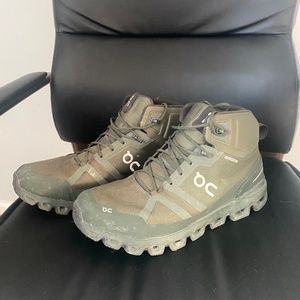 ON Men’s Hiking Boot Size 12